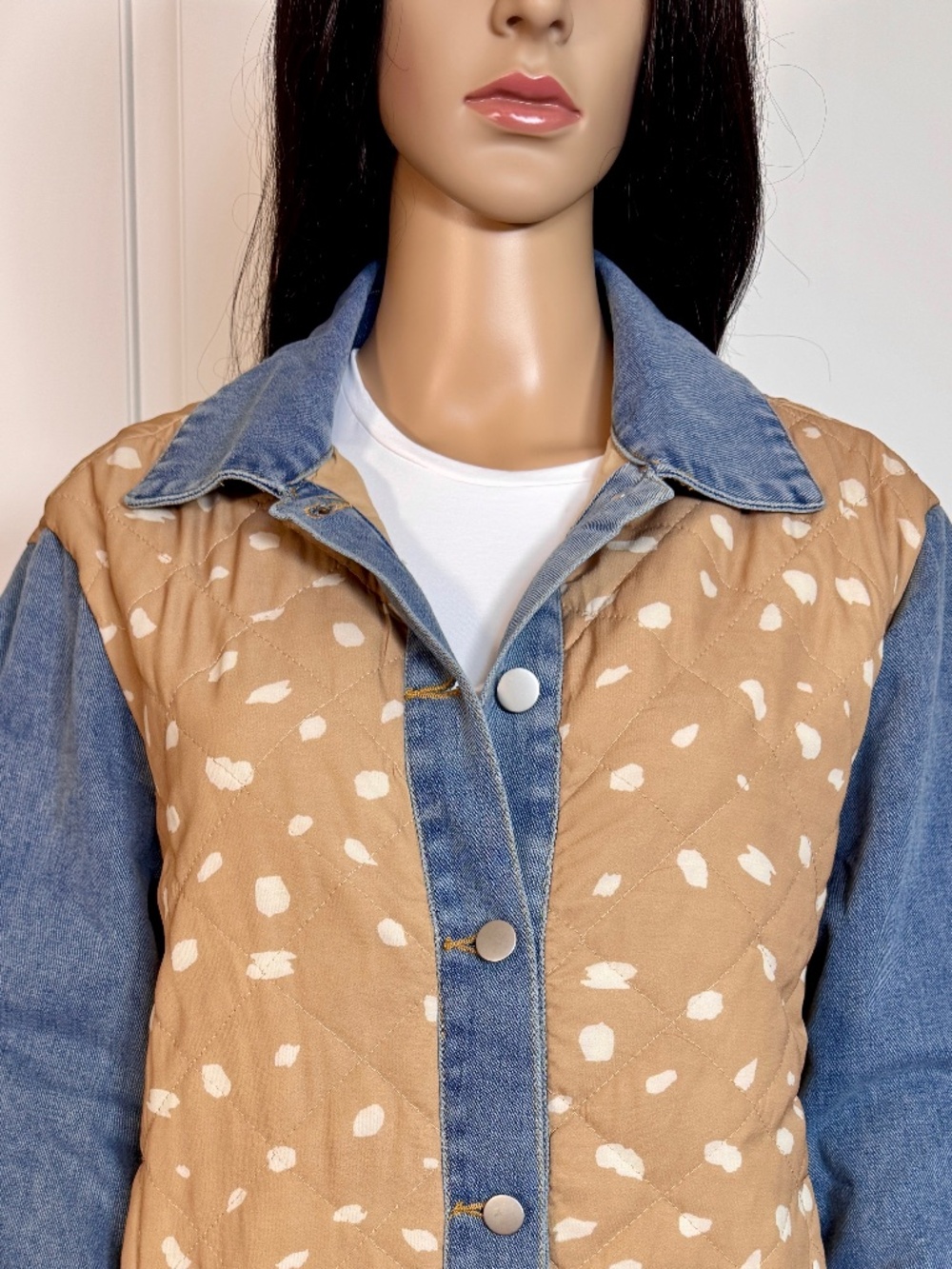 LONG SLEEVE DENIM JACKET WITH QUILT CONTRAST DETAILING SIZE SMALL - NWOT - Picture 8 of 16